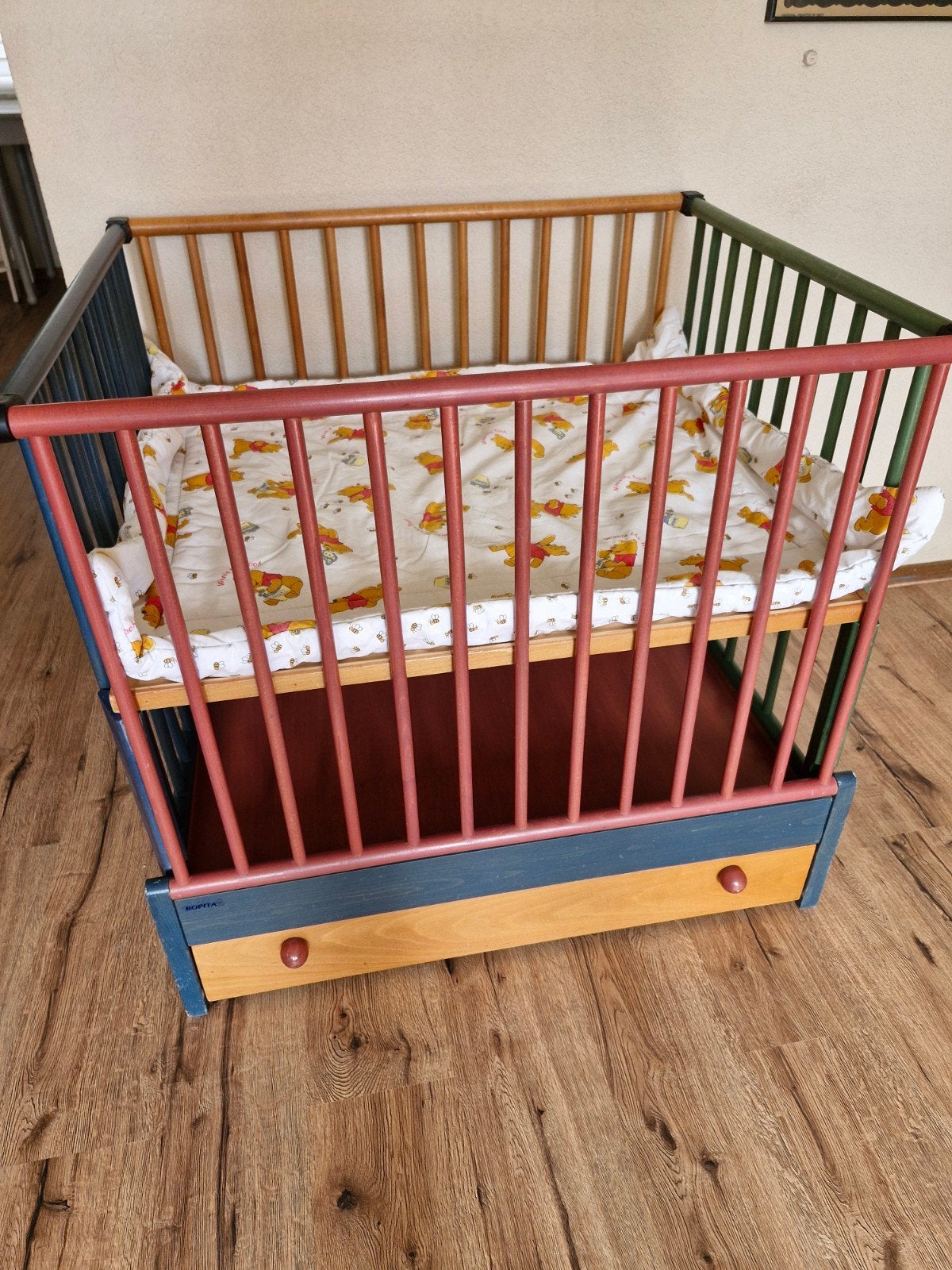 Foto 5 van Kleurrijke kinderbox met boxkleed en praktische lade