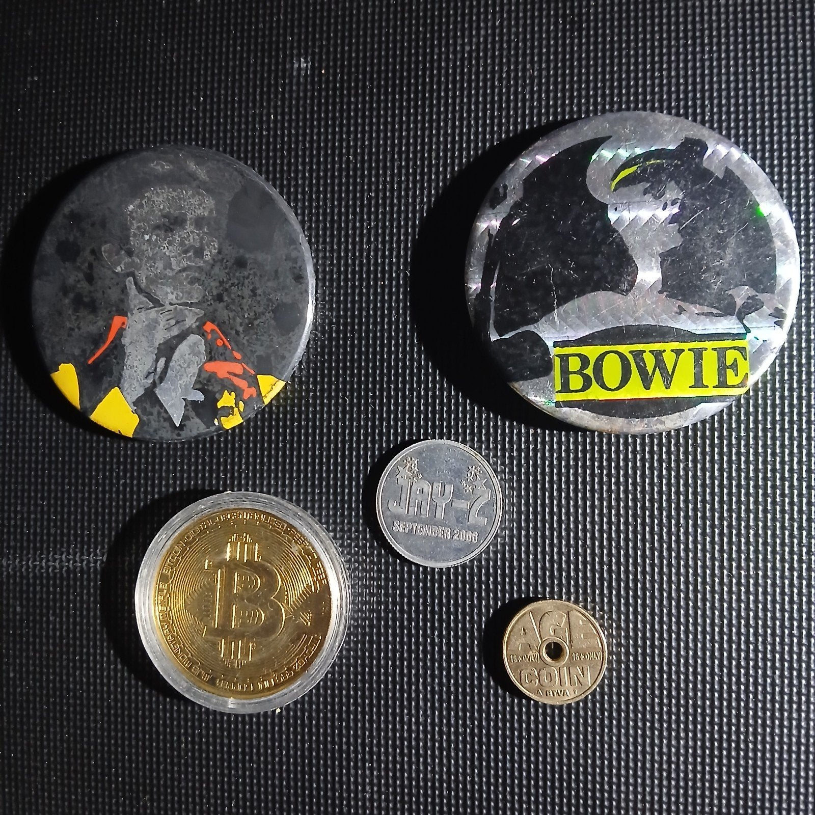 Unieke Verzameling: Jay-Z Munt, David Bowie Pins & Age Coin, Ophalen of Verzenden, Gebruikt