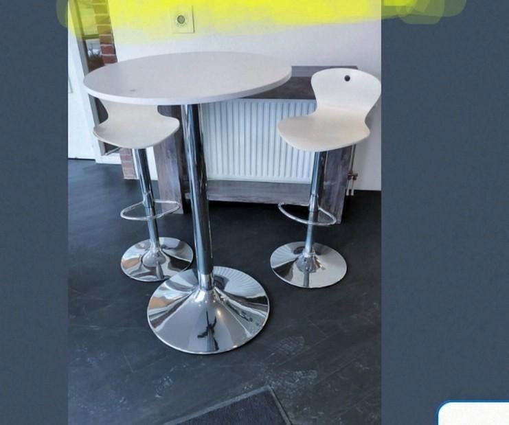 Mooie stevige (bedrijfs) bartafel, onbeschadigd, Ophalen