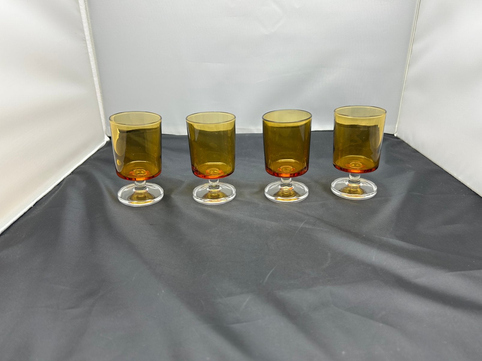 4x Vintage Luminarc Cavalier glazen Amber Kleur jaren 70, Ophalen, Glas of Glazen, Overige stijlen, Glas