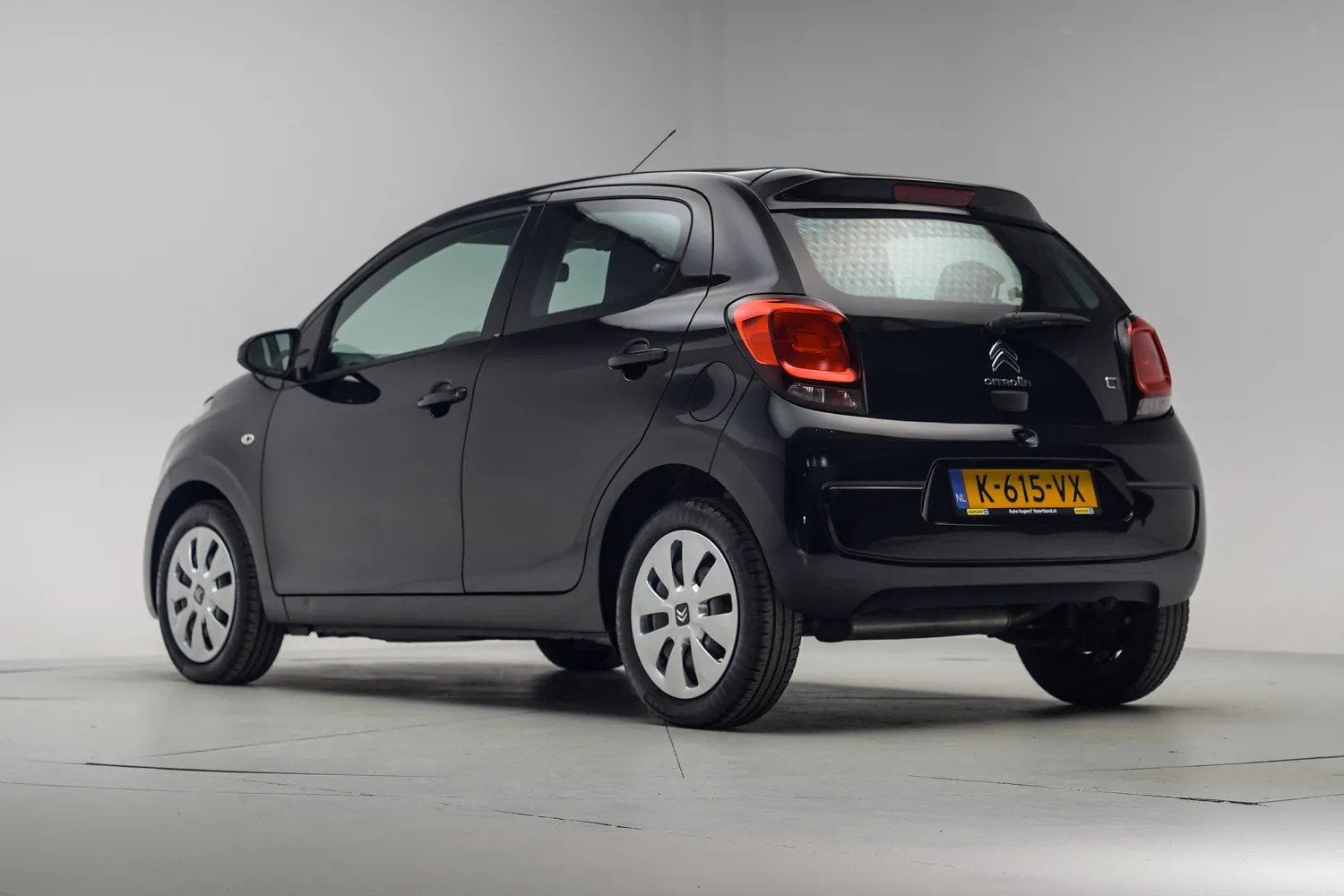 Citroën C1 1.0 VTI Feel [ Airco Bluetooth ] (bj 2021), Auto's, Gebruikt, 4 stoelen, C1, Zwart
