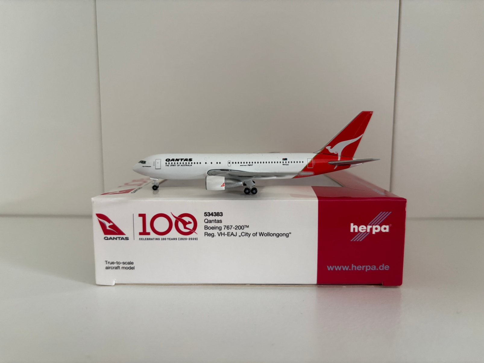 Herpa 534383 Qantas Boeing 767-200 1:500, Ophalen of Verzenden, Zo goed als nieuw, Schaalmodel
