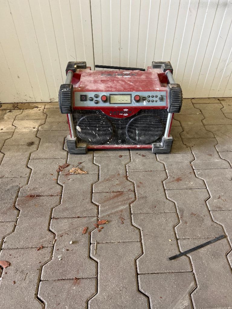 Bouwradio fatbox, Ophalen, Bouwradio