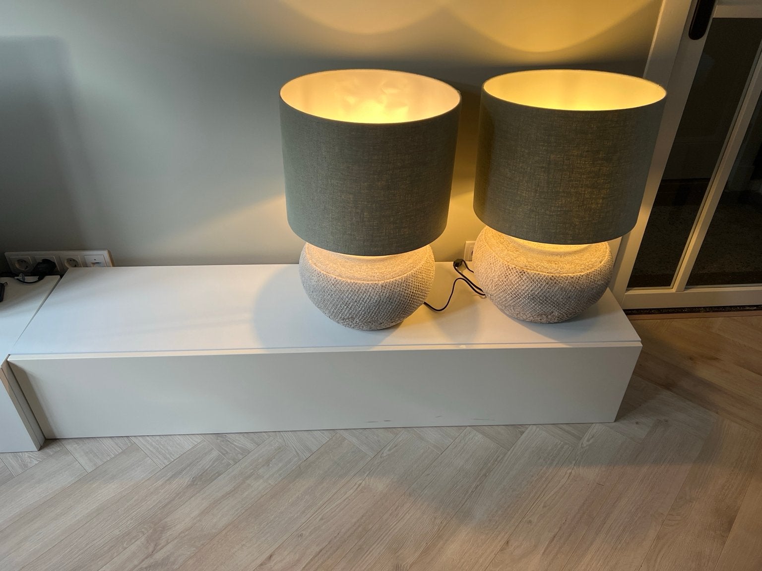 IN PRIJS VERLAAGD 2x Meubella Palm tv-meubel beige – 200 cm, Ophalen, Gebruikt, 5688 HW, Meubella B.V.