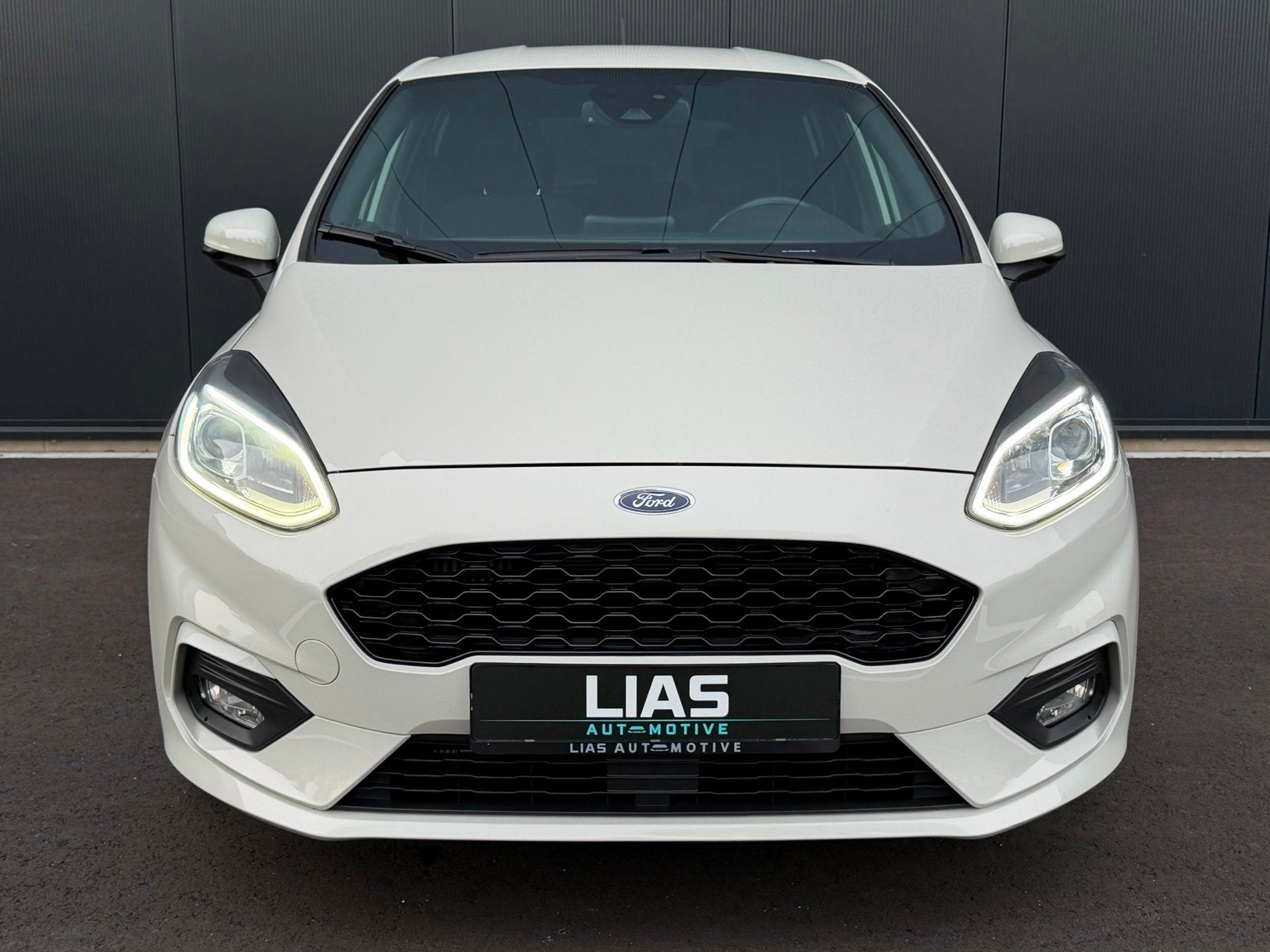 Ford Fiesta 1.0 ST Line Metropolis white 2020 full options |, Voorwielaandrijving, Dealer onderhouden, Stof, Zwart
