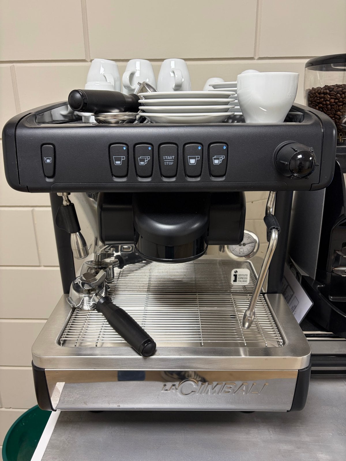 Zgan 1-groeps La Cimbali espressomachine, 220 v, Gebruikt, Espresso apparaat, 10 kopjes of meer, Koffiebonen
