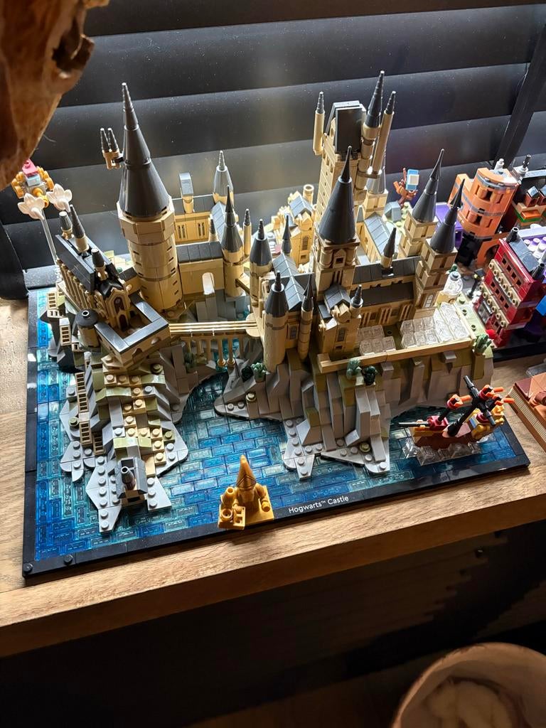 LEGO Harry Potter Zweinstein Kasteel (71043) met doos en boe, Lego, Harry Potter, Ophalen of Verzenden, Zo goed als nieuw