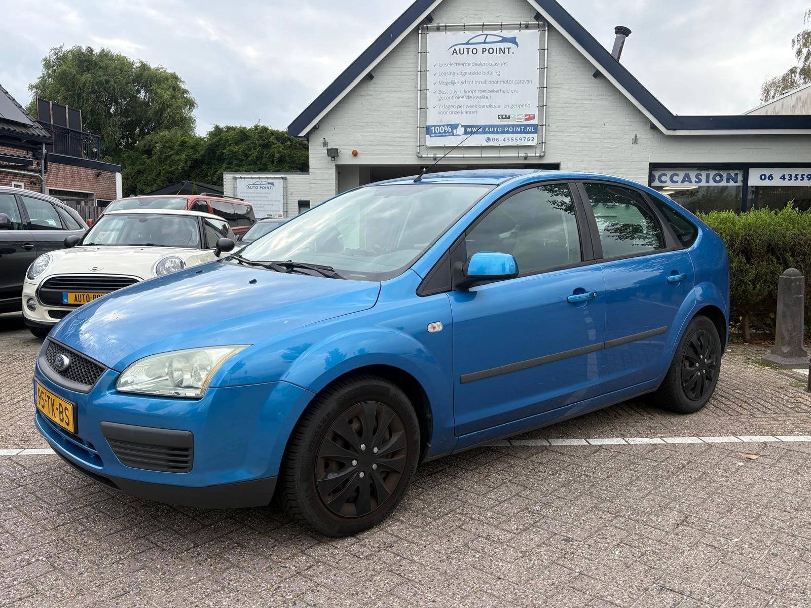 Ford Focus 1.6-16V AIRCO/CRUISE/NIEUWE APK BIJ AFLEVERING, Gebruikt, 4 cilinders, Blauw, 620 kg