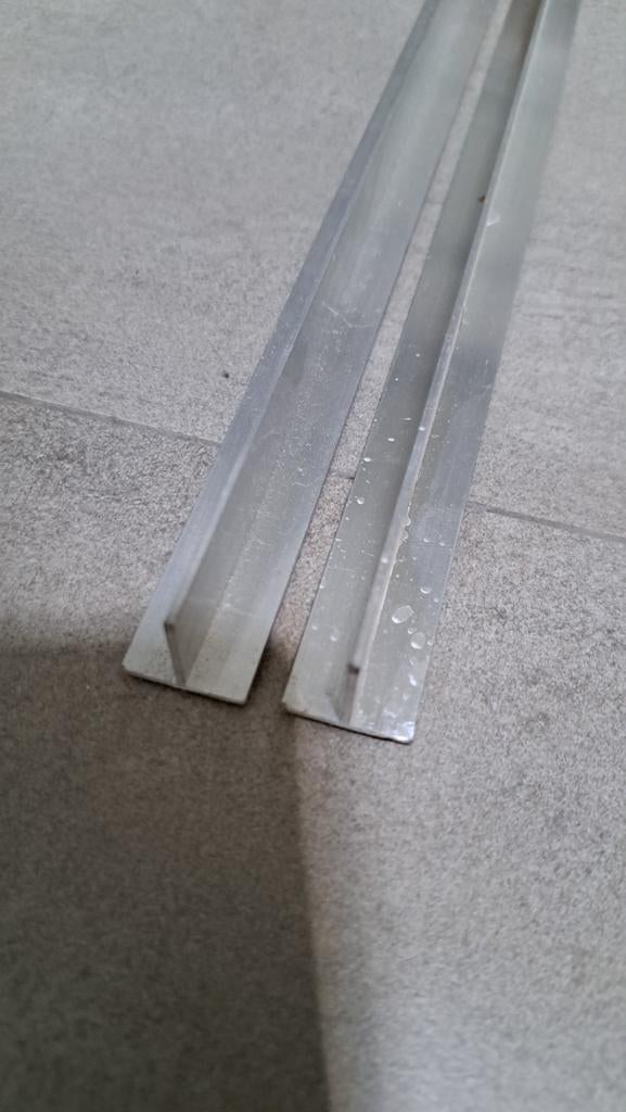 Aluminium profielen en deurborstels, Ophalen of Verzenden, Gebruikt, 250 mm of meer, Overige typen