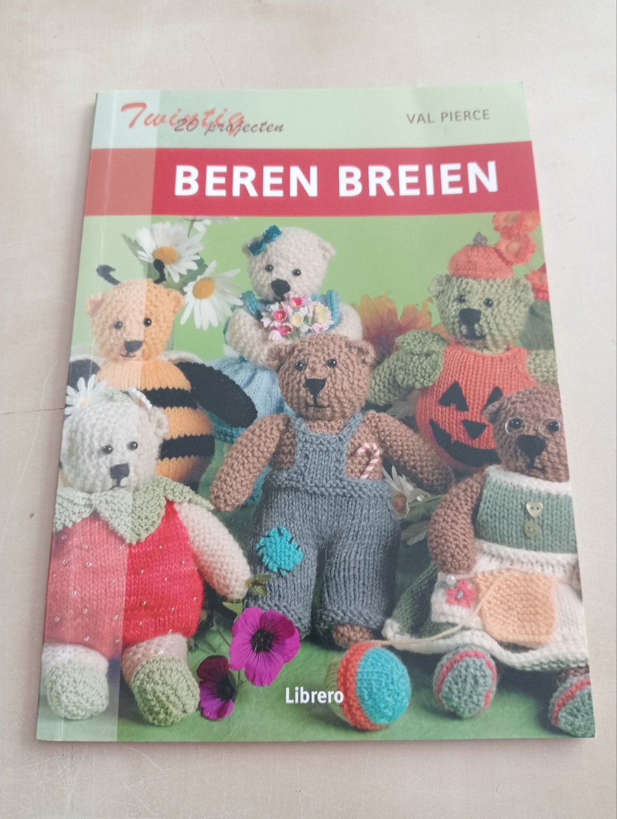 Val Pierce - Teddyberen breien, Zo goed als nieuw, Val Pierce, Ophalen, Breien en Haken