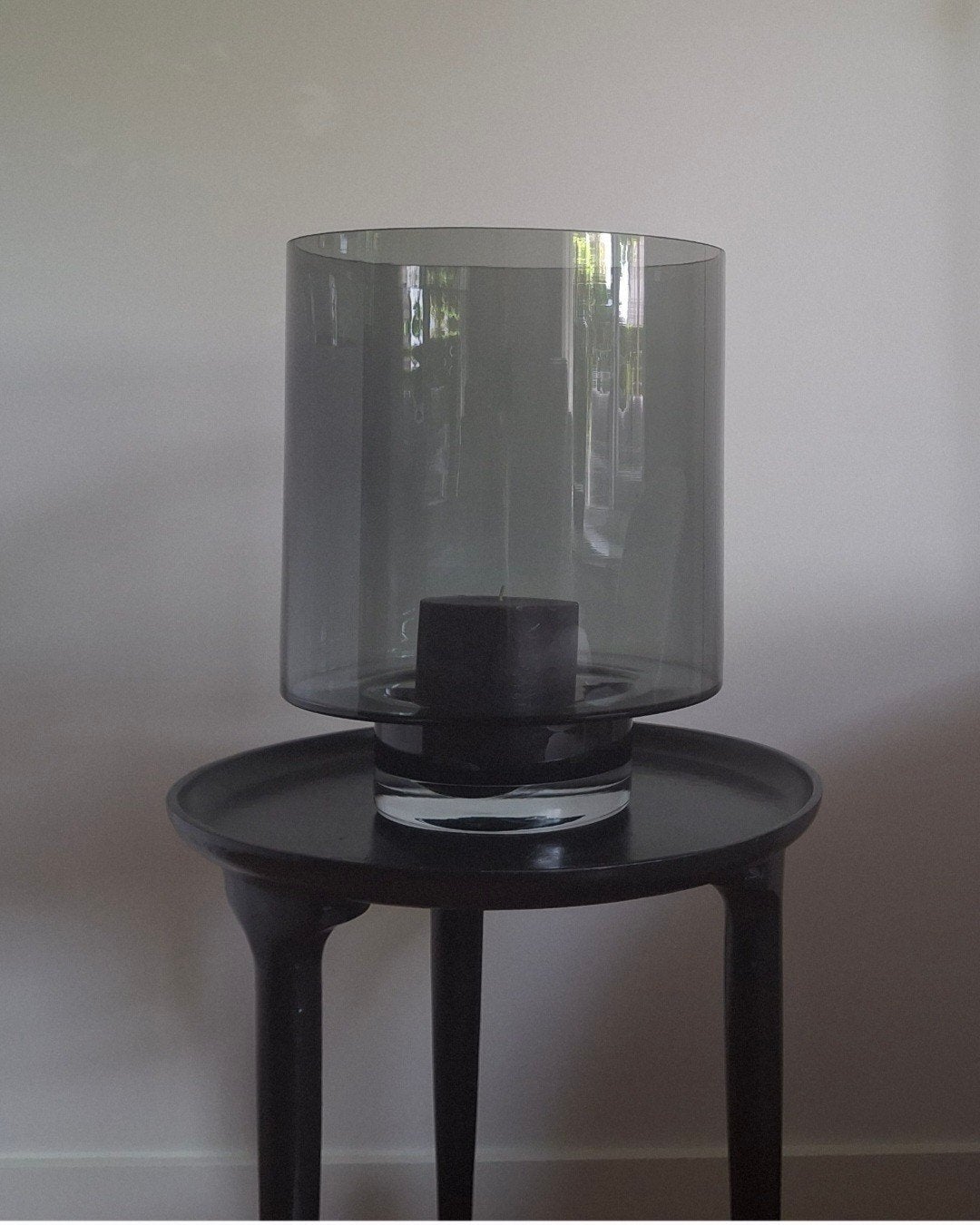 Grote zwarte glazen windlicht rookglas / vaas, Huis en Inrichting, Woonaccessoires | Kandelaars en Kaarsen, Ophalen of Verzenden