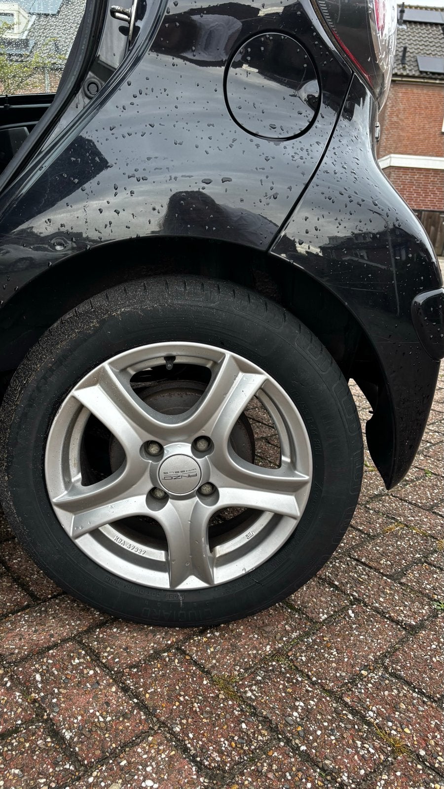 Foto 12 van VERKOCHT Toyota Aygo 1.0 12V Vvt-i 5DRS MMT 2013 Zwart