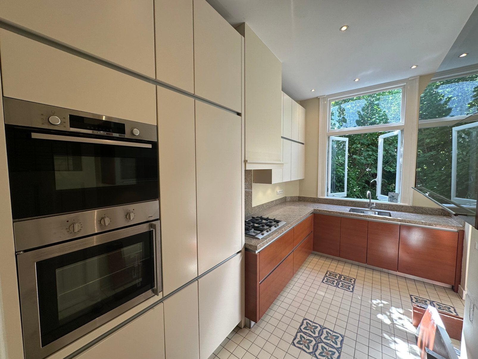 Volledig uitgeruste keuken – gratis levering, Huis en Inrichting, Ophalen of Verzenden, Zo goed als nieuw, Graniet of Steen