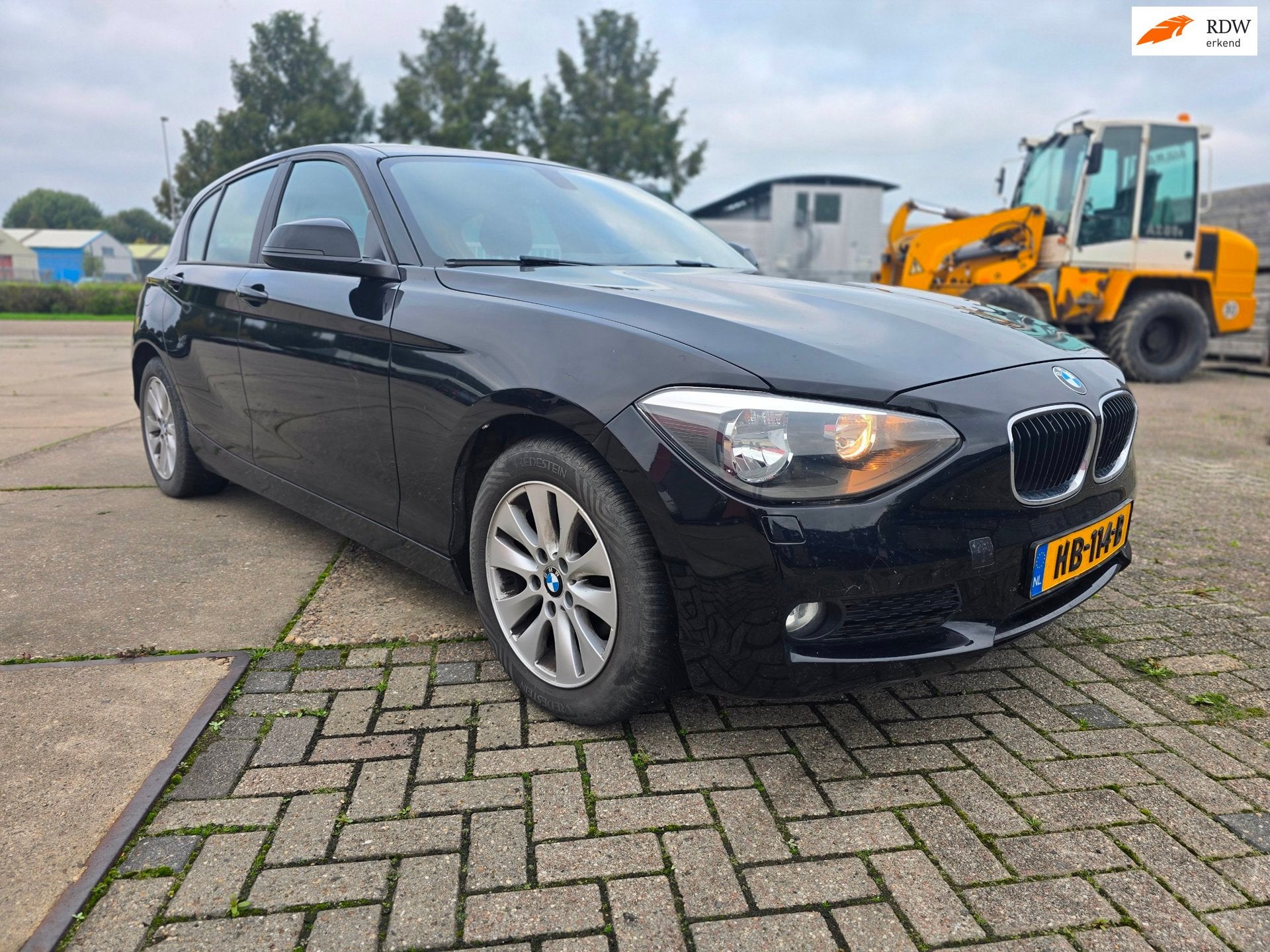 BMW 1-serie 118D 5-Deurs/2e Eig/Airco/Groot scherm/LM Velgen, 1-Serie, Euro 5, Zwart, 140 €/maand