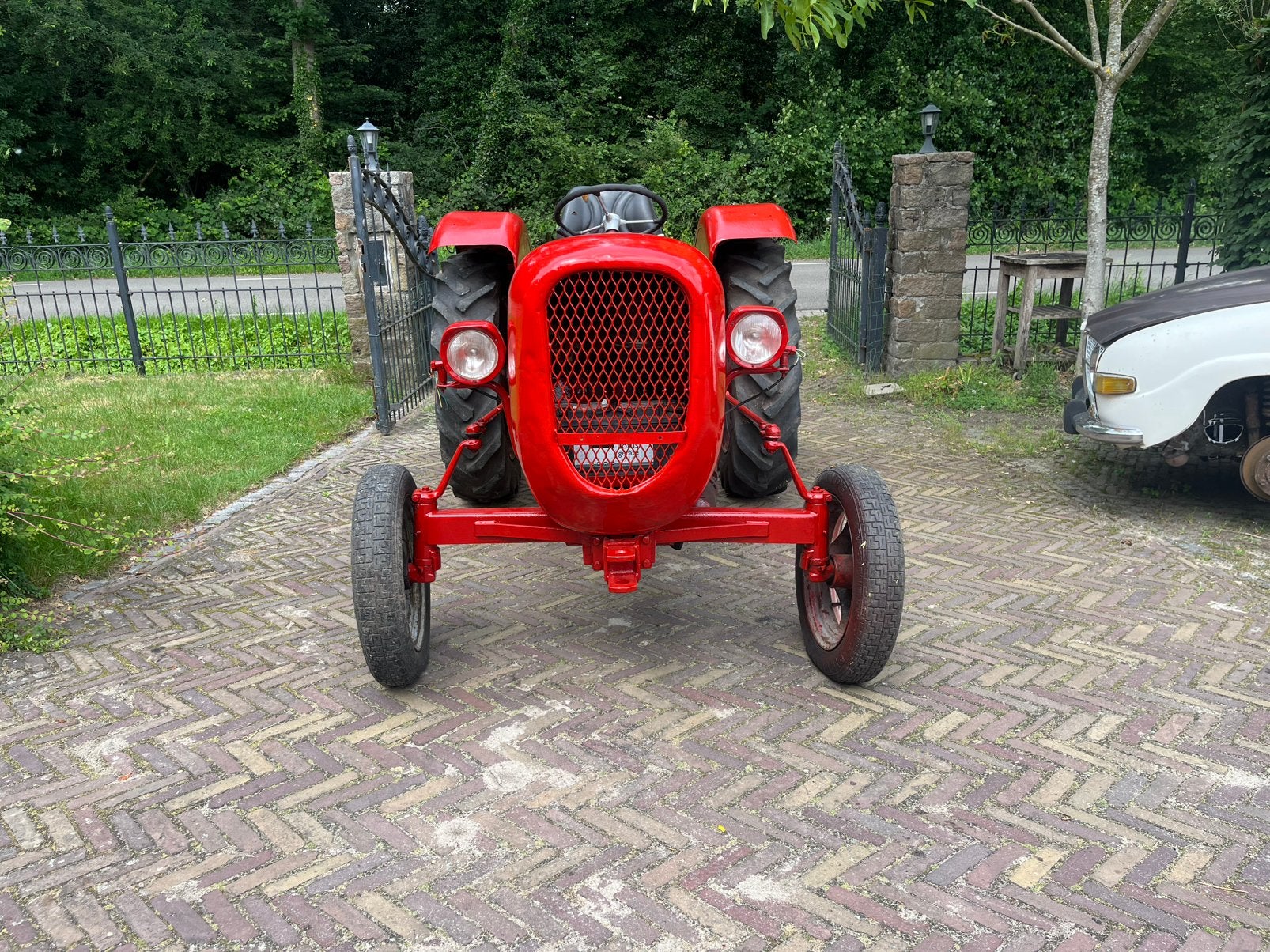 Guldner Burgund A3KA oldtimer tractor, Ophalen