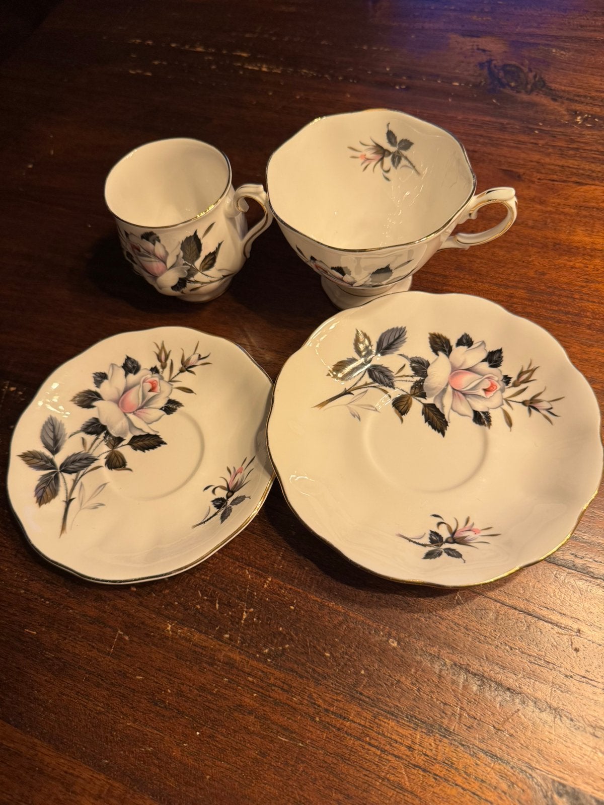 Royal Albert Queens Messenger set kop en schotel, Ophalen of Verzenden