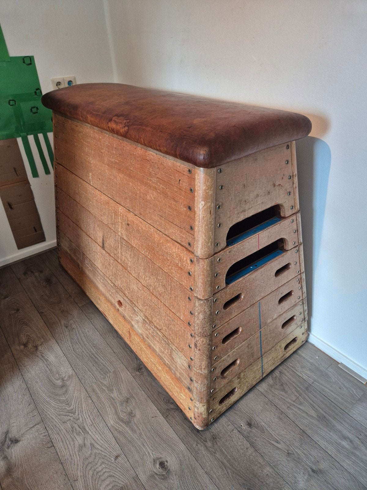 Vintage Turnkast / Gymtoestel - Decoratief en Functioneel, Ophalen, Gebruikt