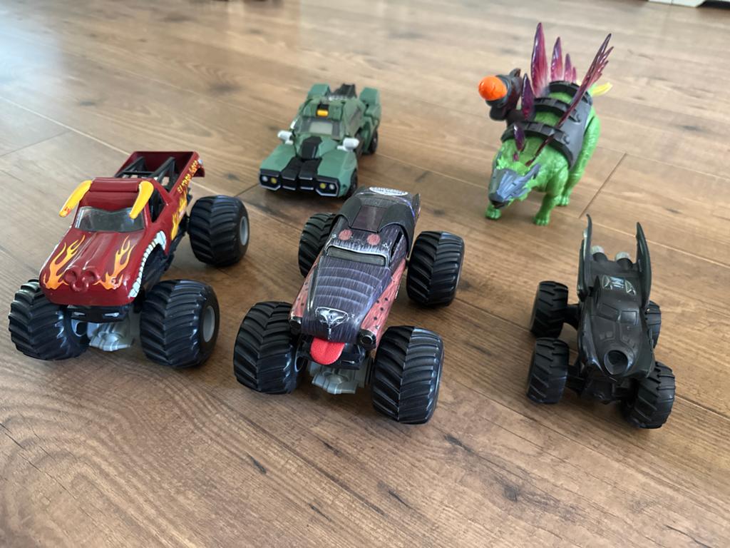 2 Monstertrucks metaal kinderspeelgoed, Ophalen of Verzenden, Gebruikt