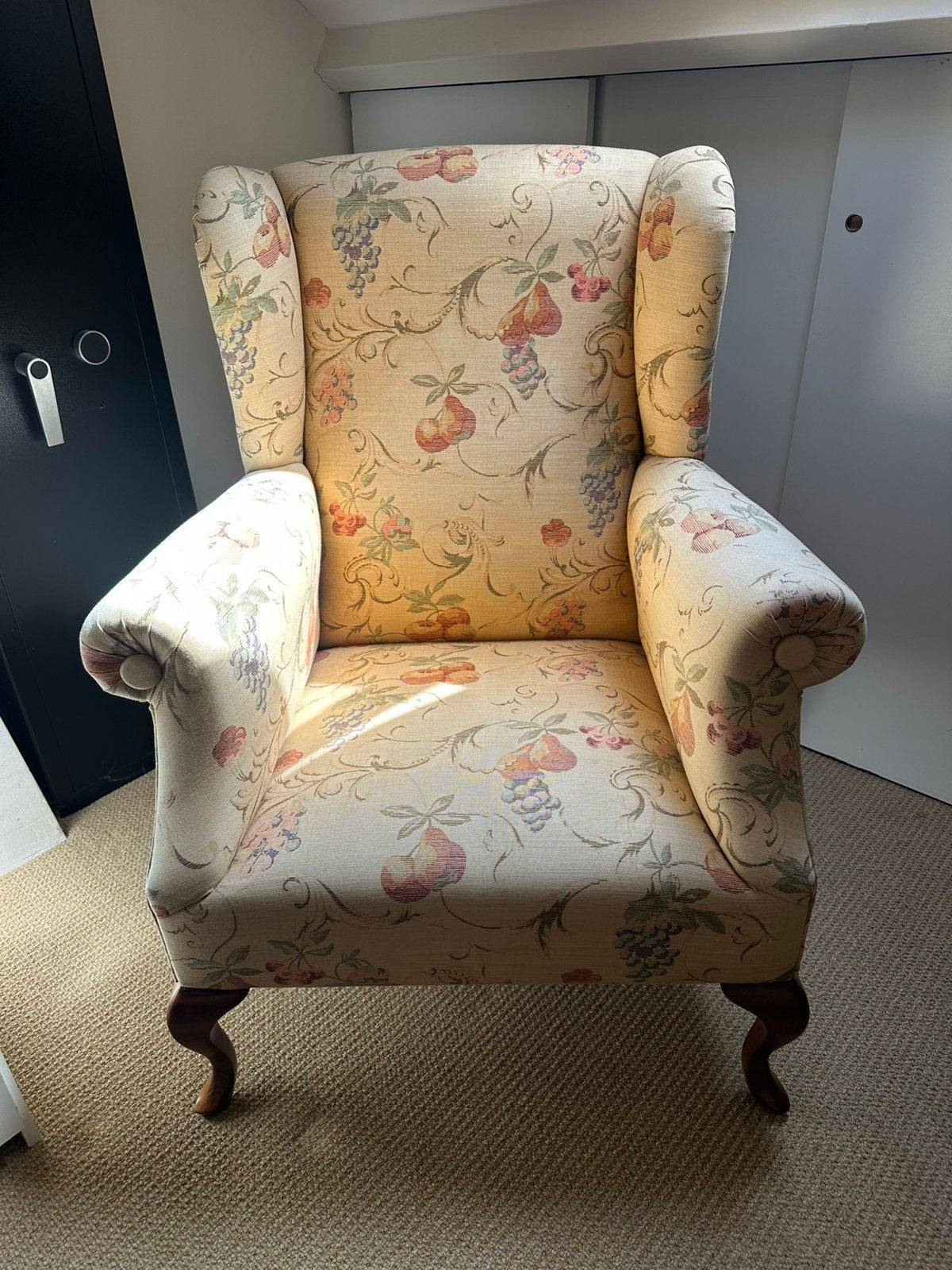 Klassieke fauteuil, Ophalen, Klassiek, 75 tot 100 cm, Zo goed als nieuw