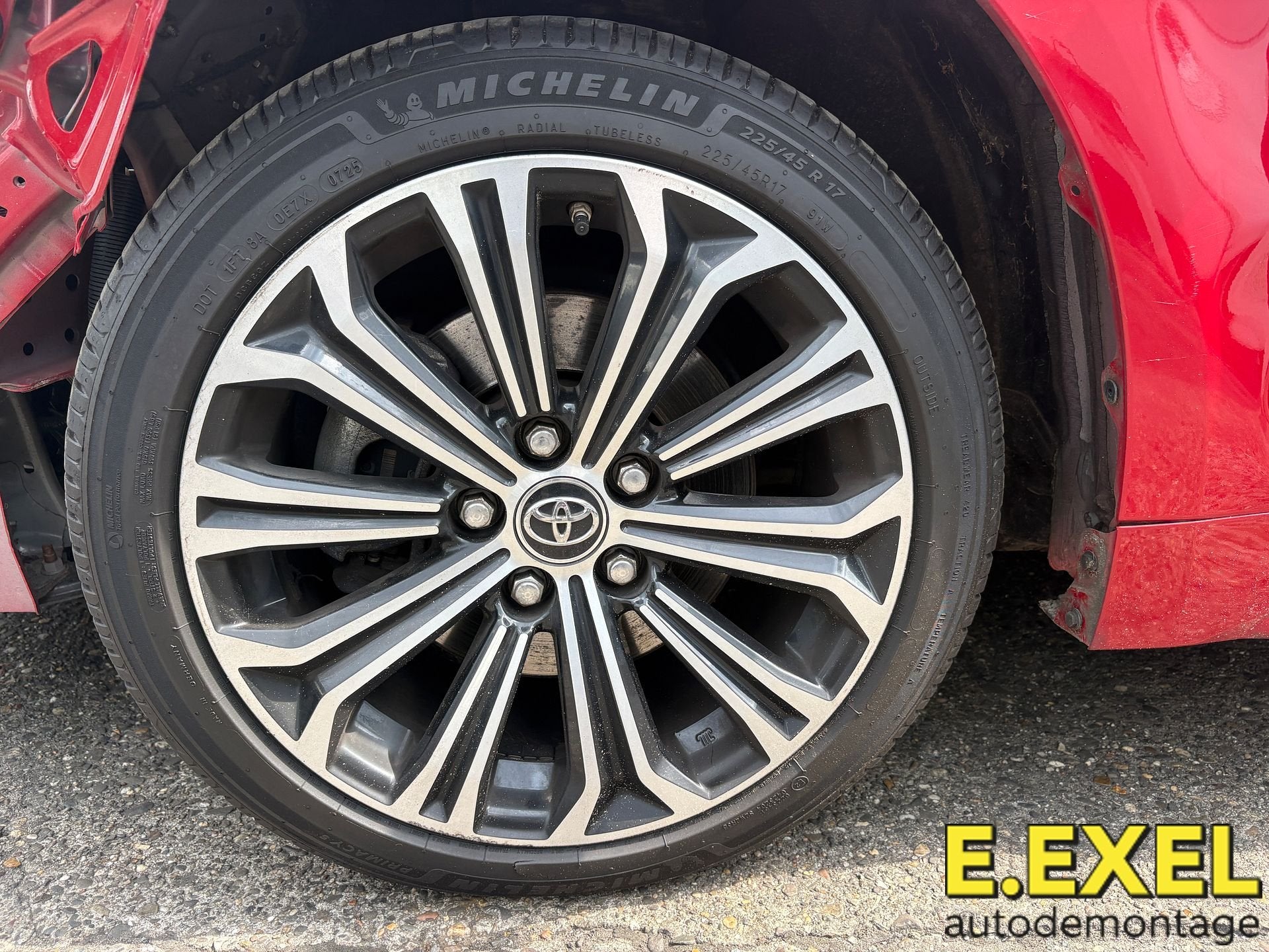 17inch Velgen set Toyota Corolla Touring (E21/EH1) vanaf 201, Gebruikt, -, -, Banden en Velgen