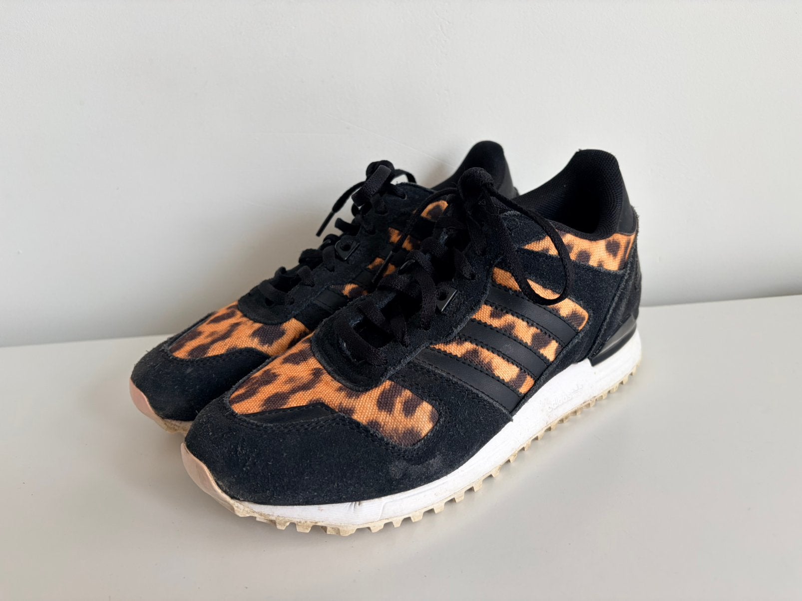 Adidas sneakers/gympen ZX 700 luipaard print maat 38 ZGAN!!!, Overige kleuren, Ophalen of Verzenden, Sneakers of Gympen, Zo goed als nieuw
