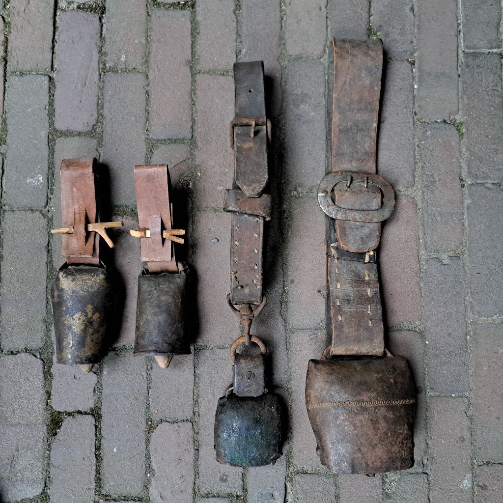 Mooie oude koebel geitebel met leren riem *Etage3*, Gebruikt, ., Ophalen of Verzenden, .