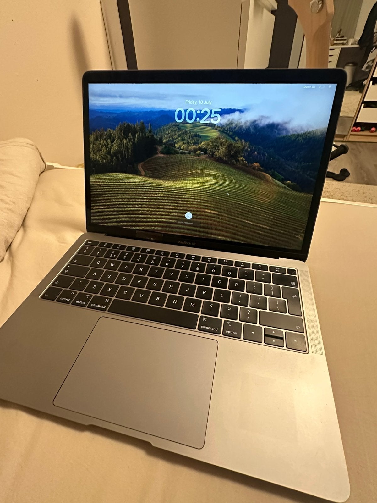 Macbook Air 2019 Retina 13 Inch i5 8 GB 128 GB, Ophalen, Gebruikt, Qwerty, 8 GB