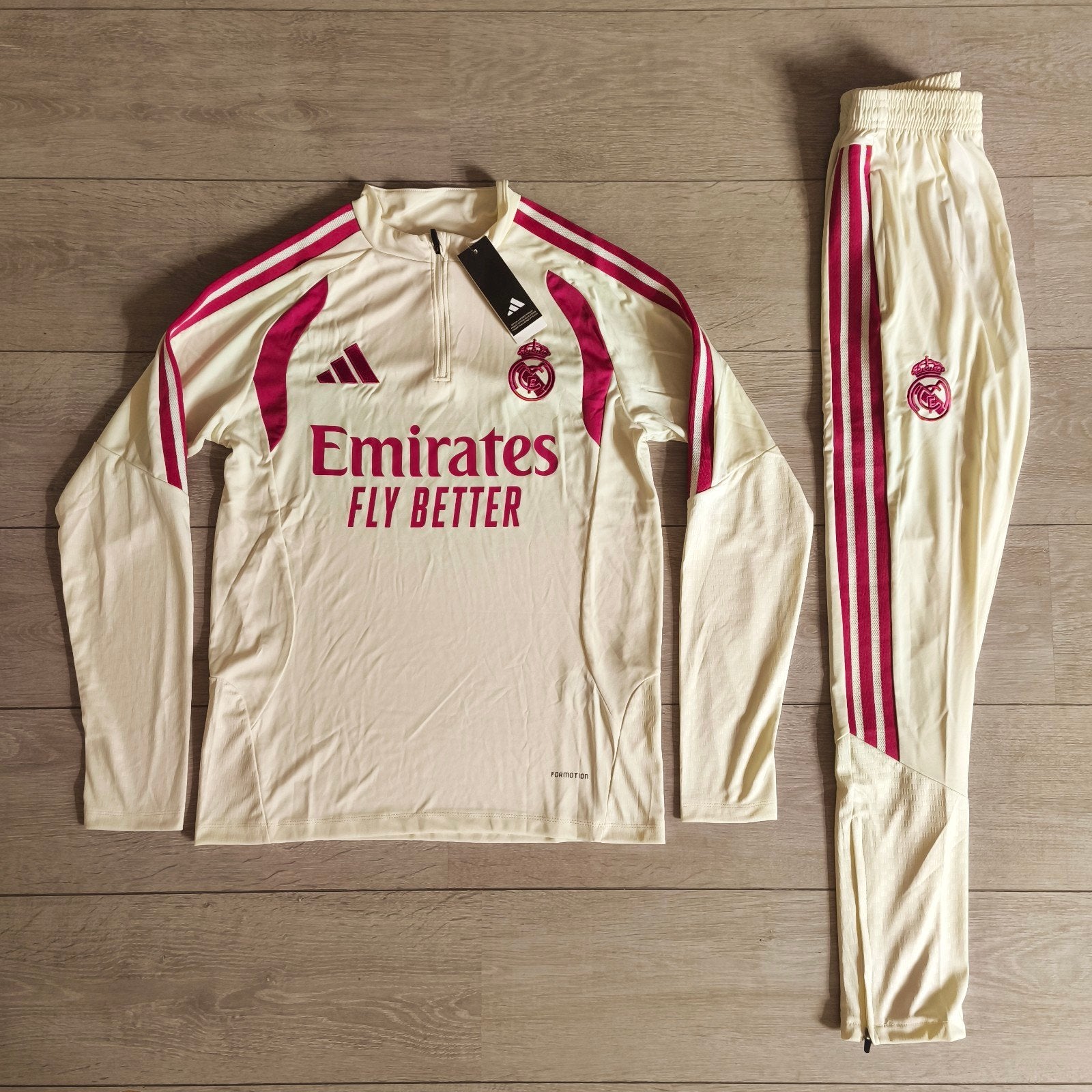 Real Madrid Wit Roze Trainingspak Lange & Korte Broek, Sport en Fitness, Maat S, Ophalen of Verzenden, Zo goed als nieuw, Trainingspak