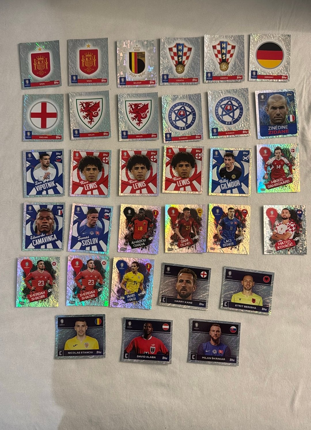 Topps euro 2024 32 foil stickers, Ophalen of Verzenden, Zo goed als nieuw, Meerdere stickers