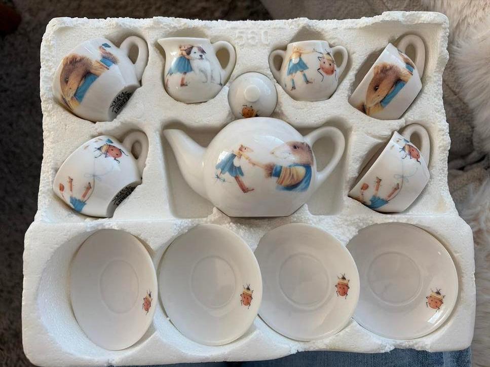 Vera de Muis Poppen Serviesje - Nieuw in doos, Keramiek, Nieuw, Ophalen of Verzenden, Overige stijlen