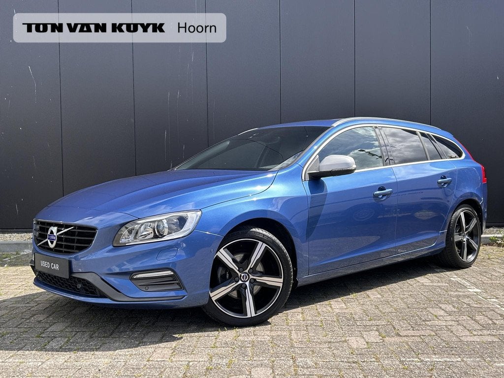 Volvo V60 2.0 T4 Business Sport Luxury line/ schuifdak/ park, Gebruikt, Euro 6, 1969 cc, Blauw