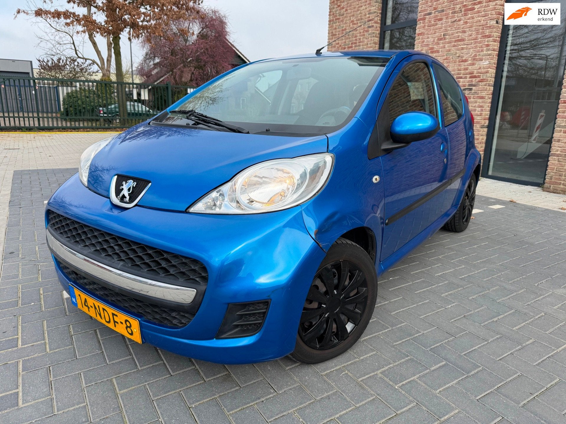 Peugeot 107 1.0-12V Urban Move, Auto's, Voorwielaandrijving, Gebruikt, 68 pk, Origineel Nederlands