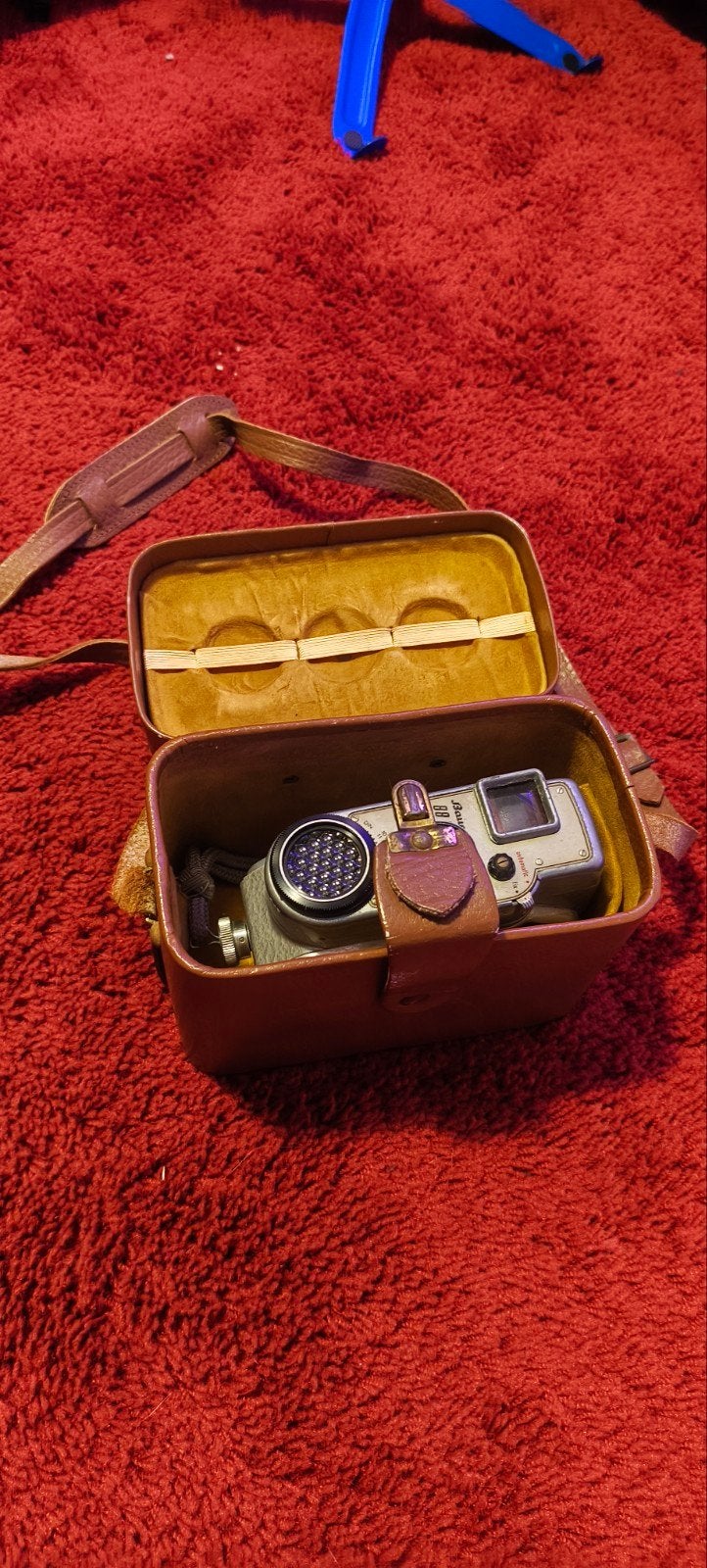 Vintage Bauer 88F 8mm filmcamera met leren tas, Audio, Tv en Foto, Videocamera's Analoog, Camera, 8mm, Ophalen of Verzenden