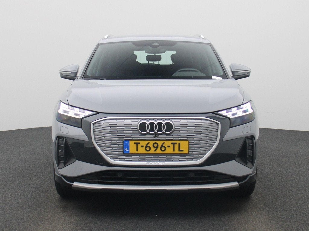 Audi Q4 e-tron 40 Advanced edition 77 kWh STOELVERWARMING-AP, Auto's, Audi, Automaat, 12 maanden, Gebruikt, Zwart
