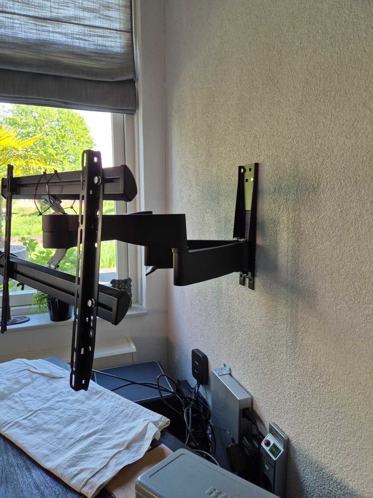 Vogel zware TV beugel (45kg 40” tot 77”) Wall3350, Ophalen, Zo goed als nieuw