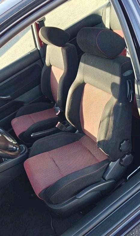 Golf 4 V5 GTI interieur rood, Ophalen