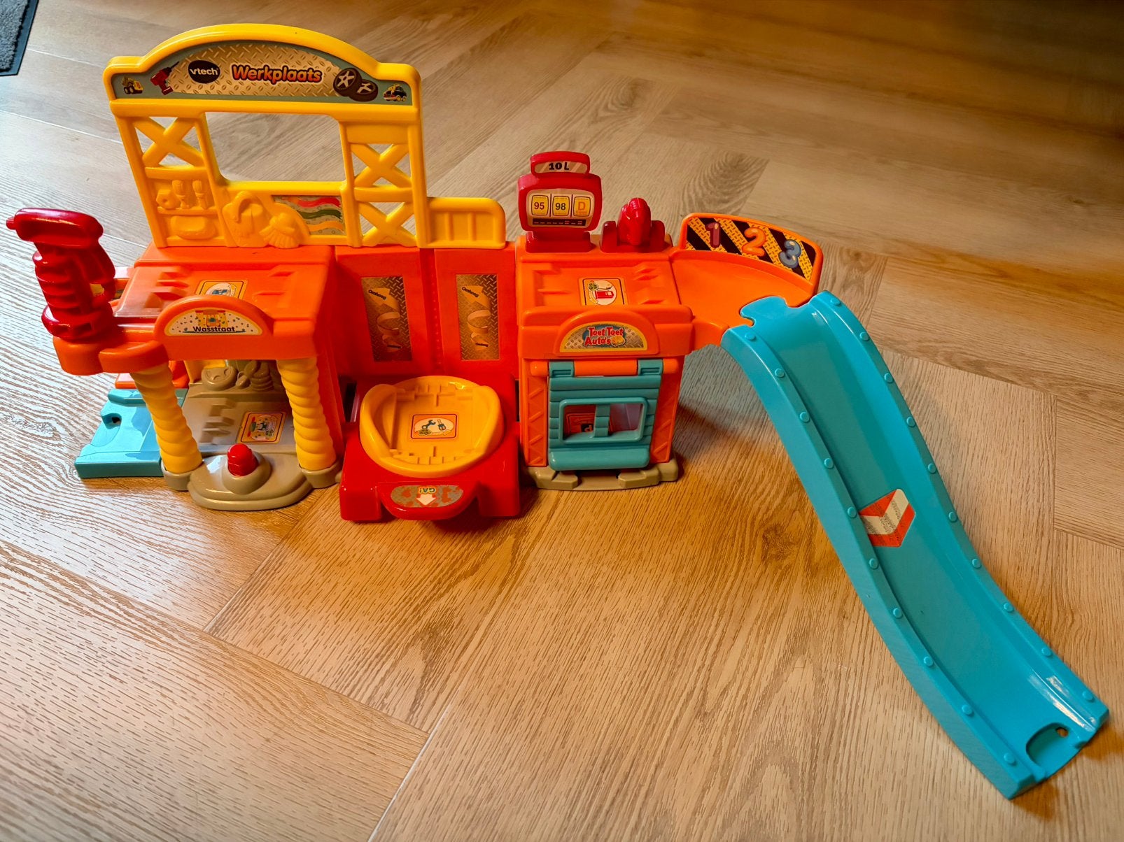 Vtech toet toet auto’s. Werkplaats / garage, Ophalen of Verzenden, Zo goed als nieuw, 2 tot 4 jaar