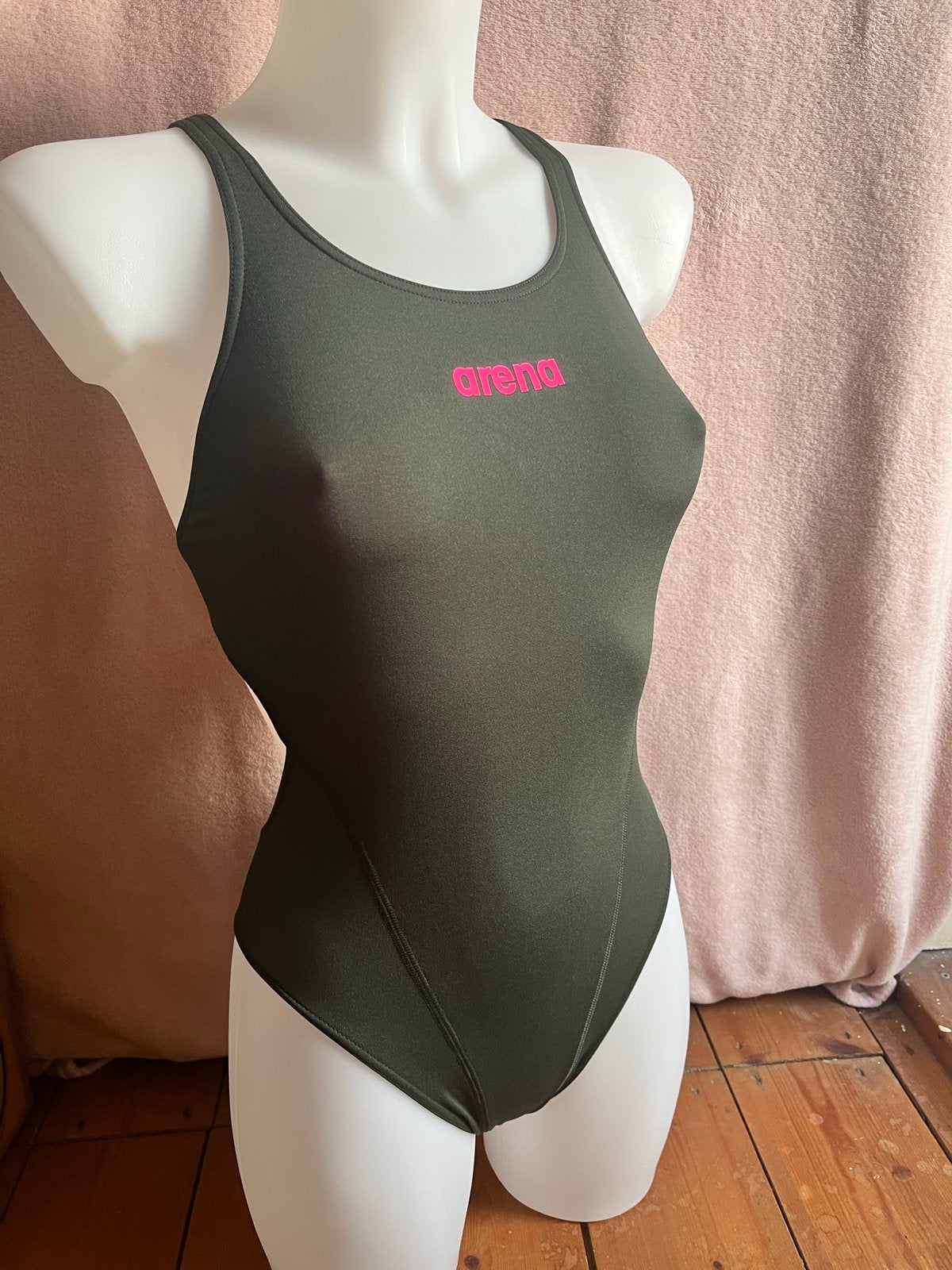 Arena Chloorbestendig Badpak D36 - Donkergroen met Roze Logo, Ophalen of Verzenden, Nieuw, Groen, Badpak