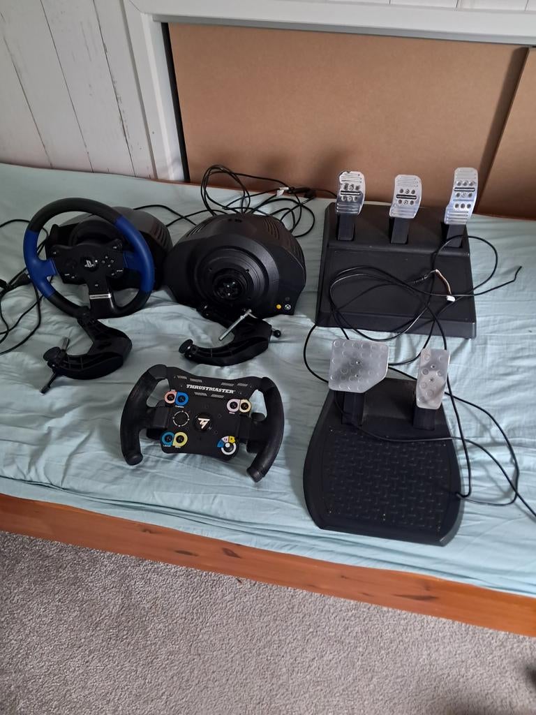 Thrustmaster t150, tx, tx pedalen en t3pa pedalen., Ophalen of Verzenden, Gebruikt, Controller, Xbox Original