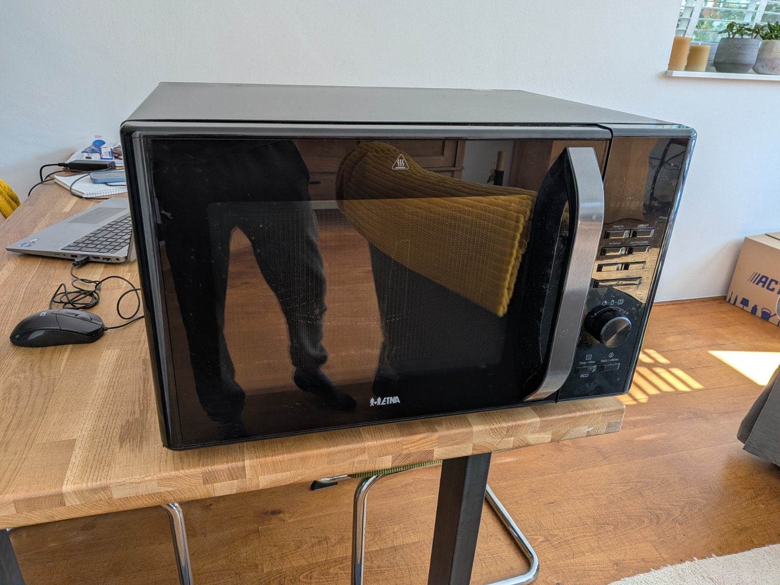 Etna CMV 328 ZT combimagnetron 28L - Zo goed als nieuw, Ophalen, Combimagnetron, Gebruikt, Draaiplateau