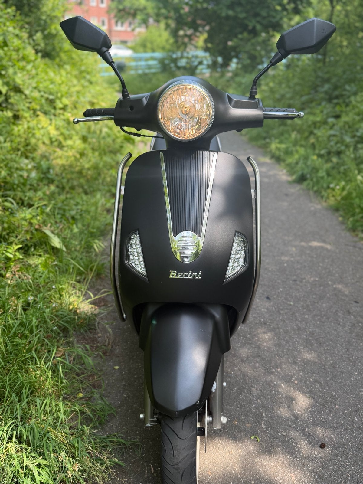 Berini Scooter Mat Zwart - Zo goed als nieuw, Overige merken, Ophalen of Verzenden, Zo goed als nieuw, Benzine