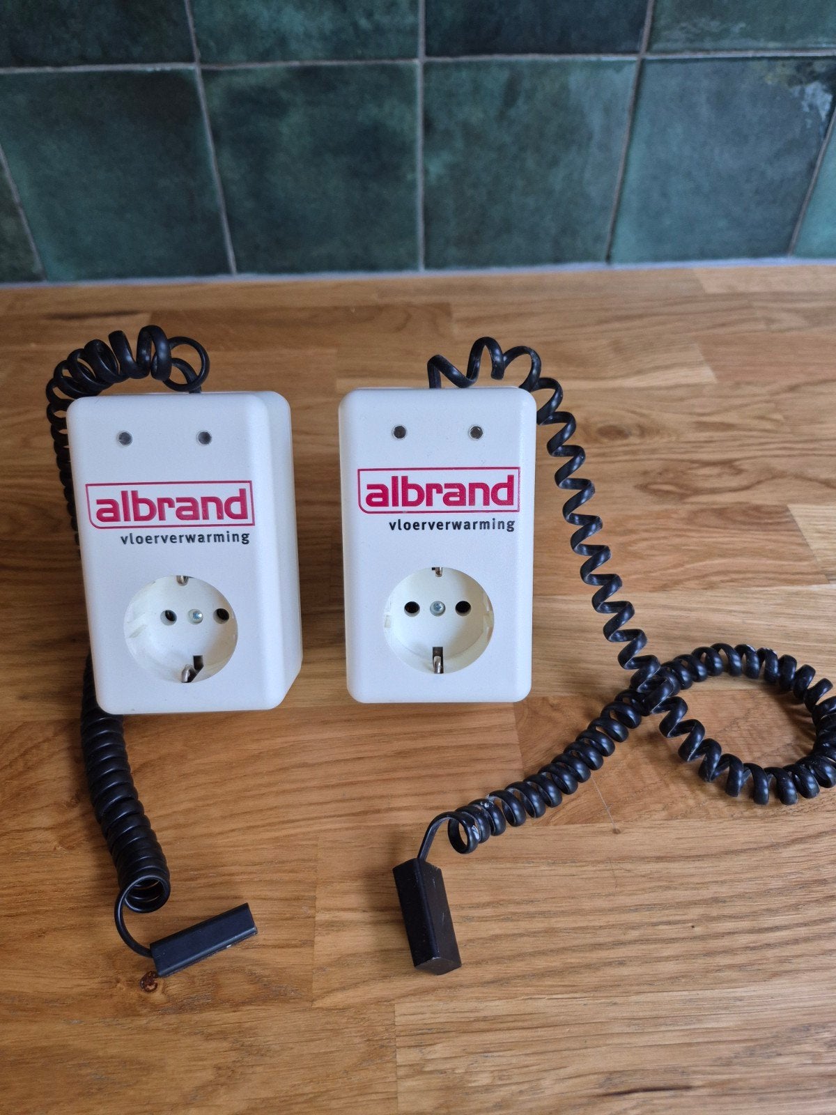 Albrand Vloerverwarming Pompschakelaars (2 stuks), Ophalen of Verzenden, Gebruikt, Overige typen