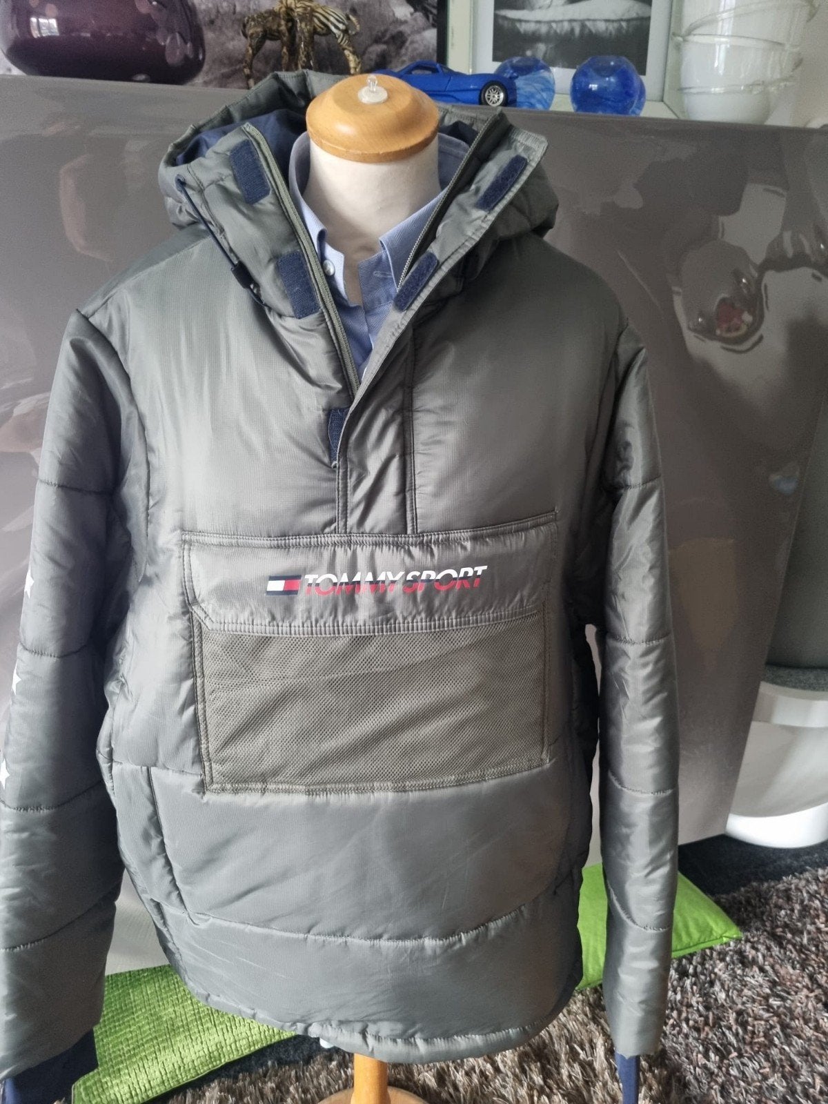 Tommy Hilfiger puffer jas, mt M, groen, uitmuntende conditie, Maat 48/50 (M), Tommy Hilfiger, Ophalen of Verzenden, Zo goed als nieuw