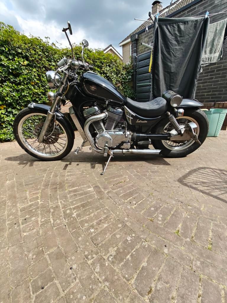 Suzuki Intruder VS 750 customized (Hans), Cardan-aandrijving, 2 cilinders, Gebruikt, Particulier