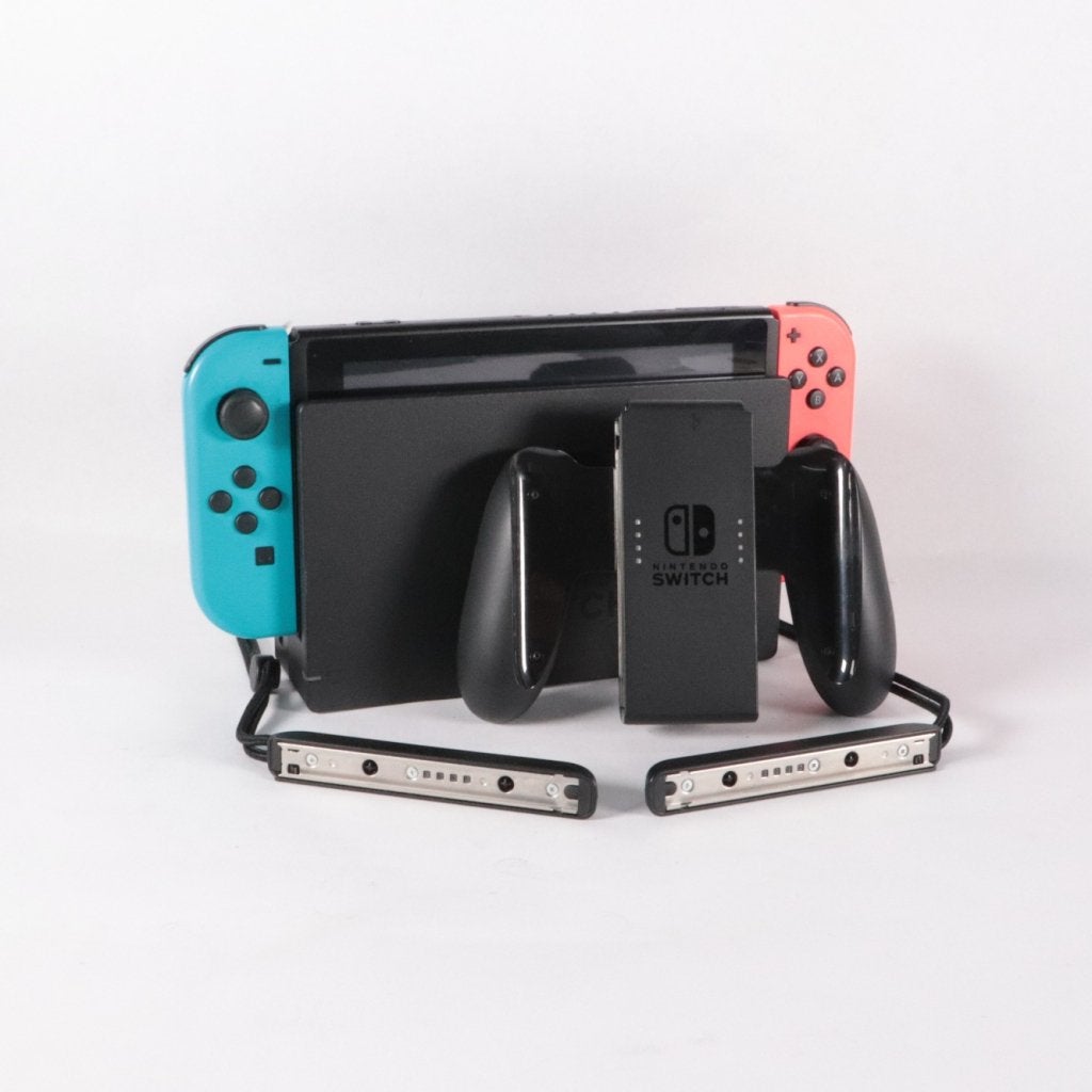 Nintendo Switch Incl Docking - Nette staat, Nintendo, Gebruikt, Support@nintendo.com, 11-1 Hokotate-cho, Kamitoba, Minami-ku
Kyoto 601-8501
Japan