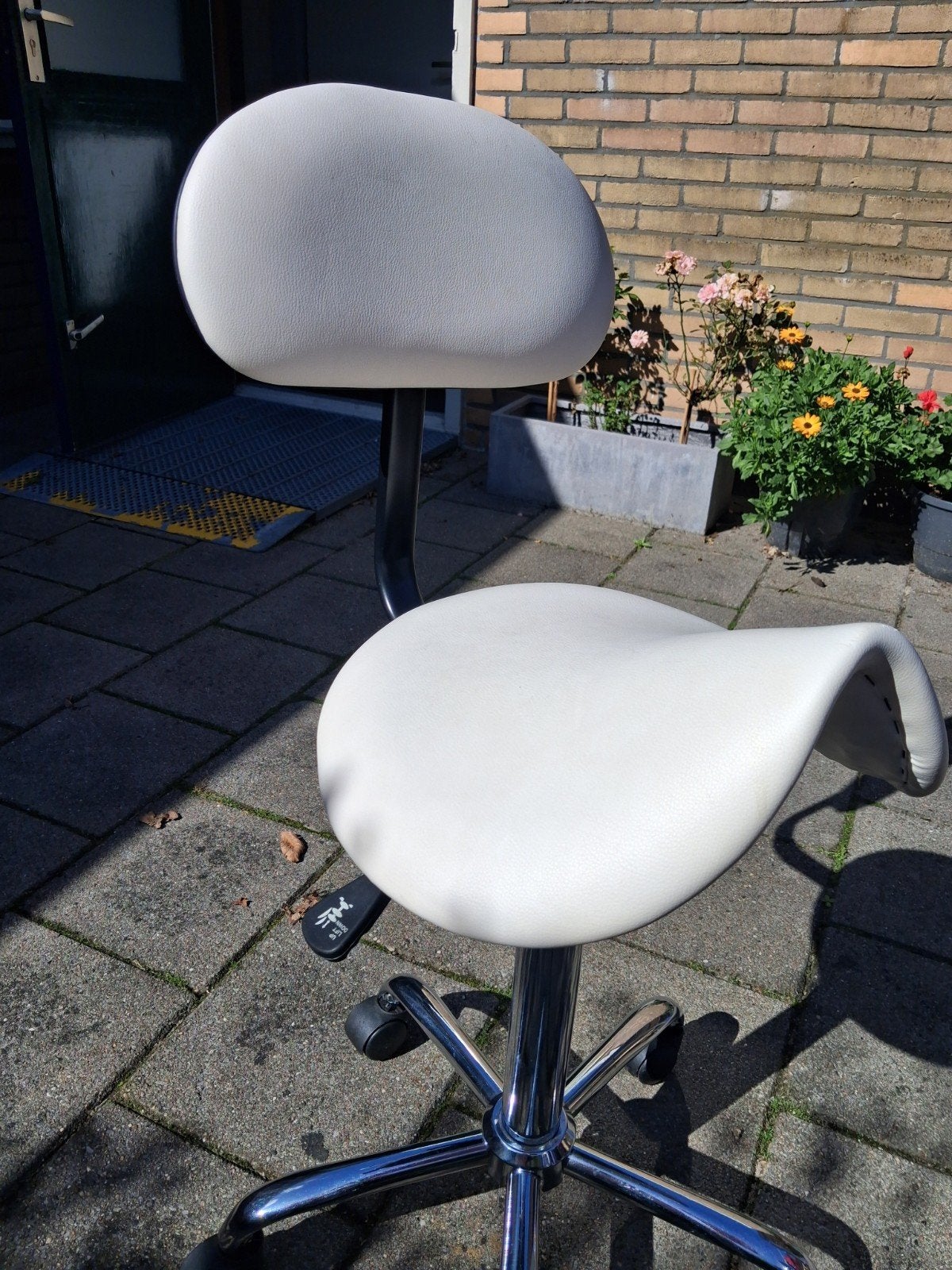 zadelstoel of kapperstoel, Ophalen, Zo goed als nieuw