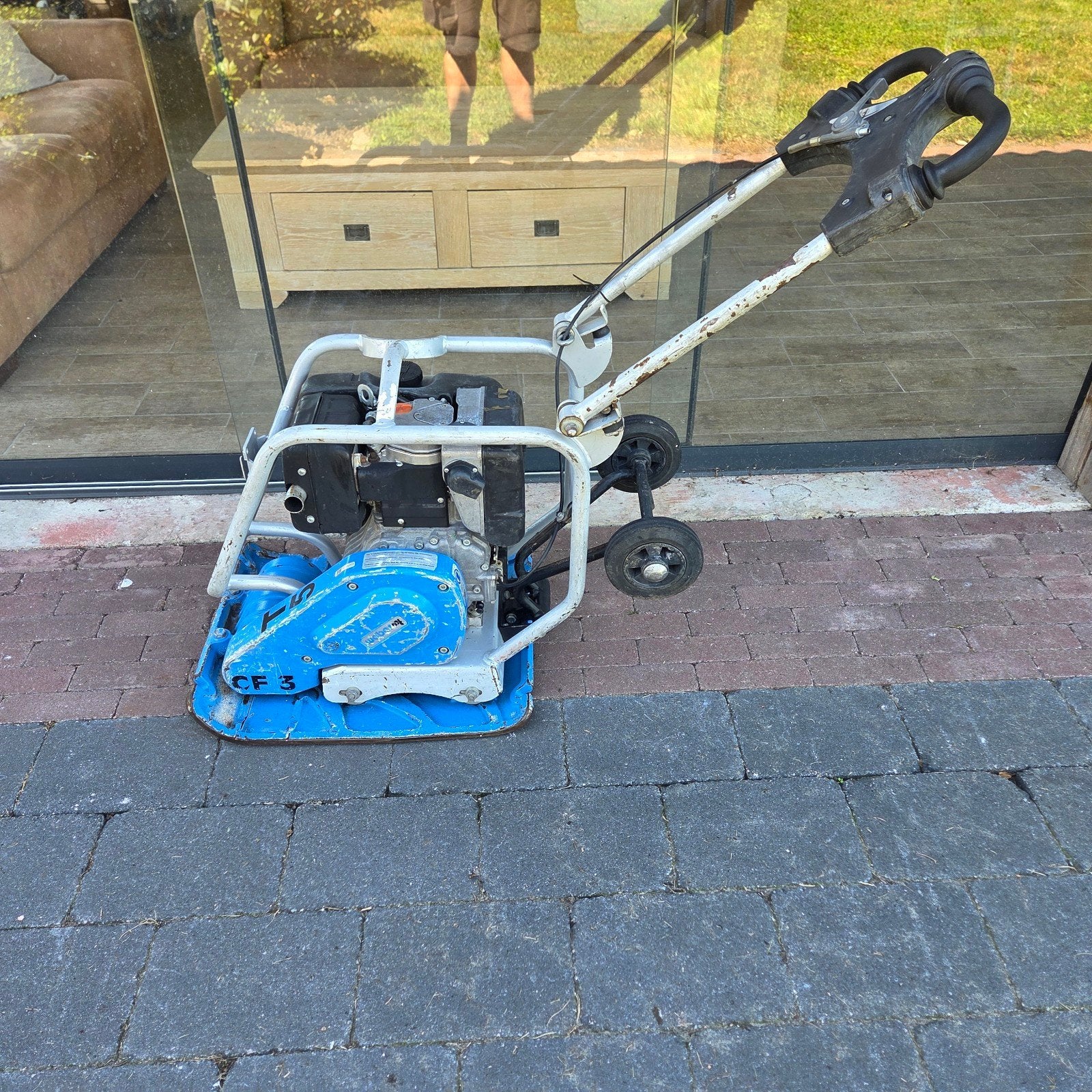 Weber CF 3 Trillerplaat - 2016 - Lombardini Motor, Ophalen