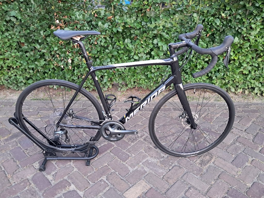 ≥ Merida Scultura 300 Tiagra disc L56cm (m2414873406) — Fietsen