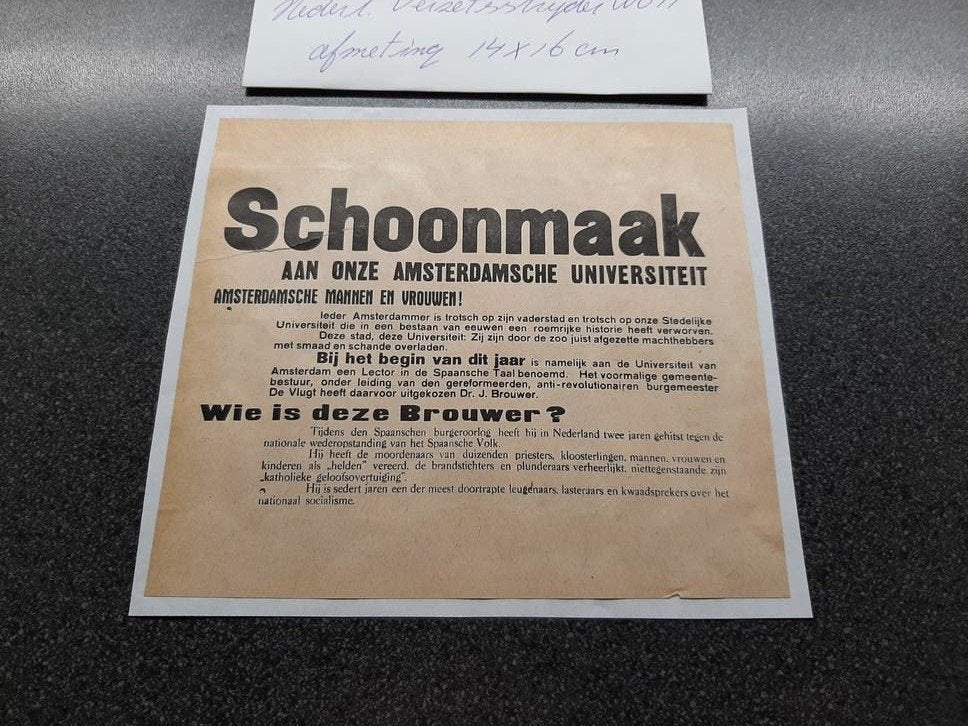 opgeplakt  Pamflet van NSB tegen Johan Brouwer / Ned. Verzet, Ophalen of Verzenden, Nederland, Boek of Tijdschrift