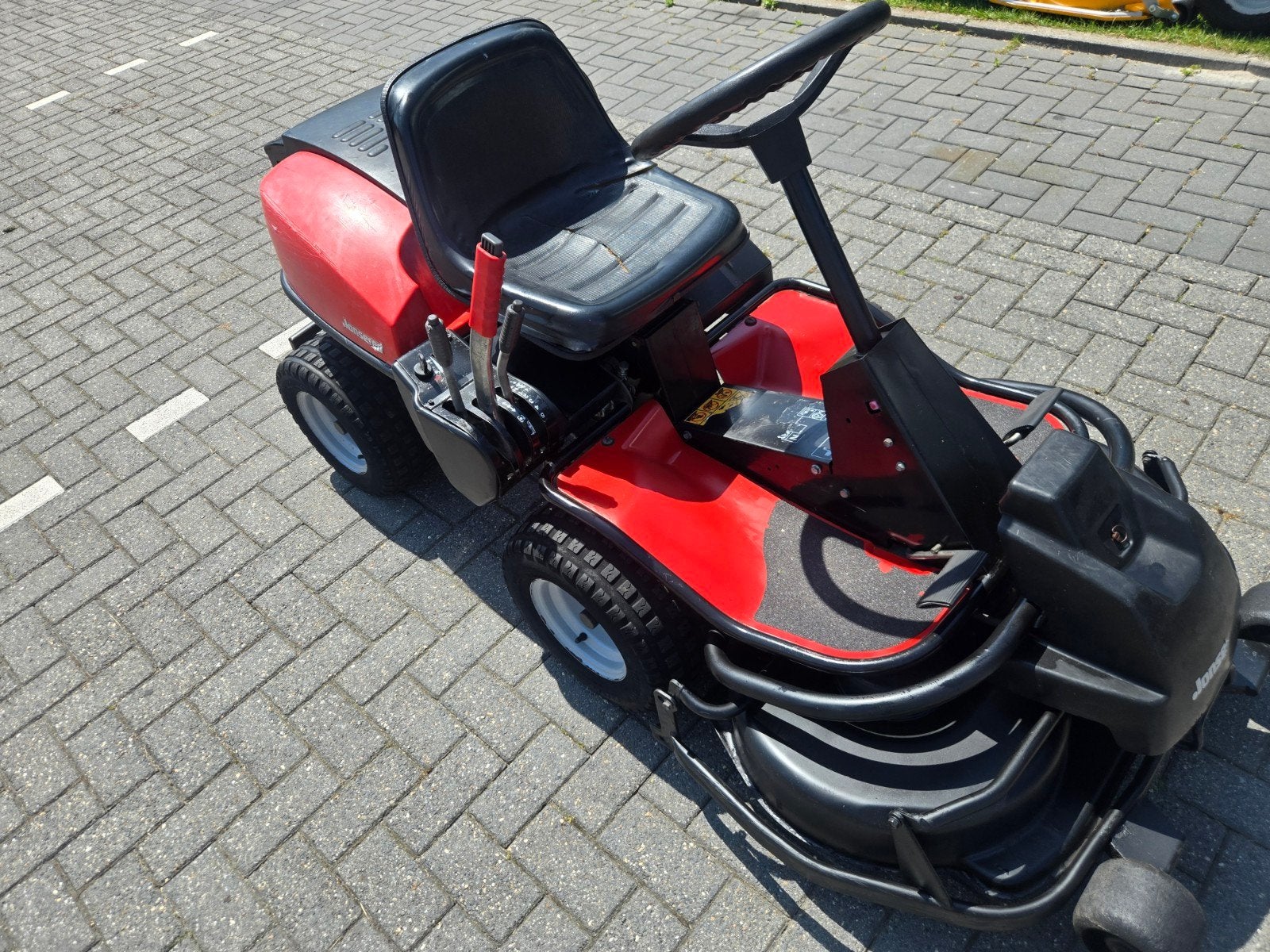 Zitmaaier jonsered
Kantelbaar maaidek mulch, Tuin en Terras, Grasmaaiers, Ophalen, Zo goed als nieuw, 50 cm of meer